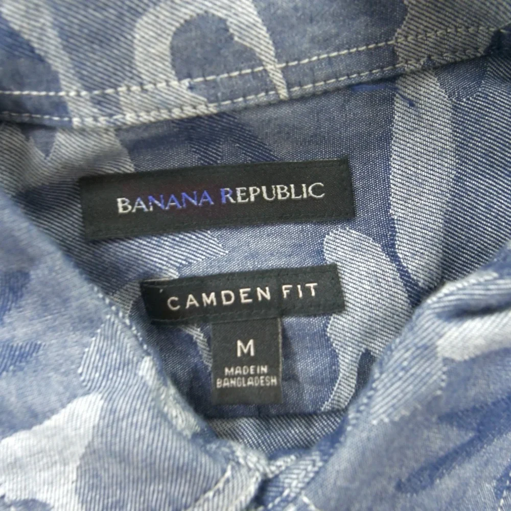 Banana Republic Shirt Mens Medium Blue Button Camo Camden Fit Short Sleeve